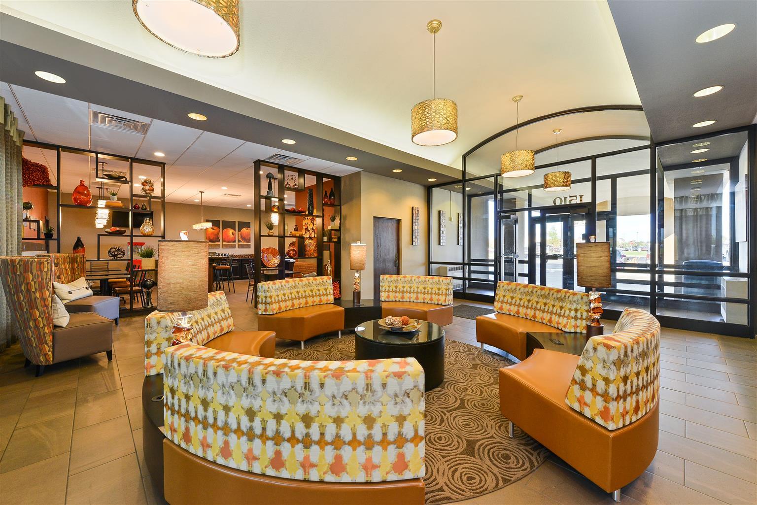 Revel Hotel Minot - Surestay Collection By Best Western Экстерьер фото