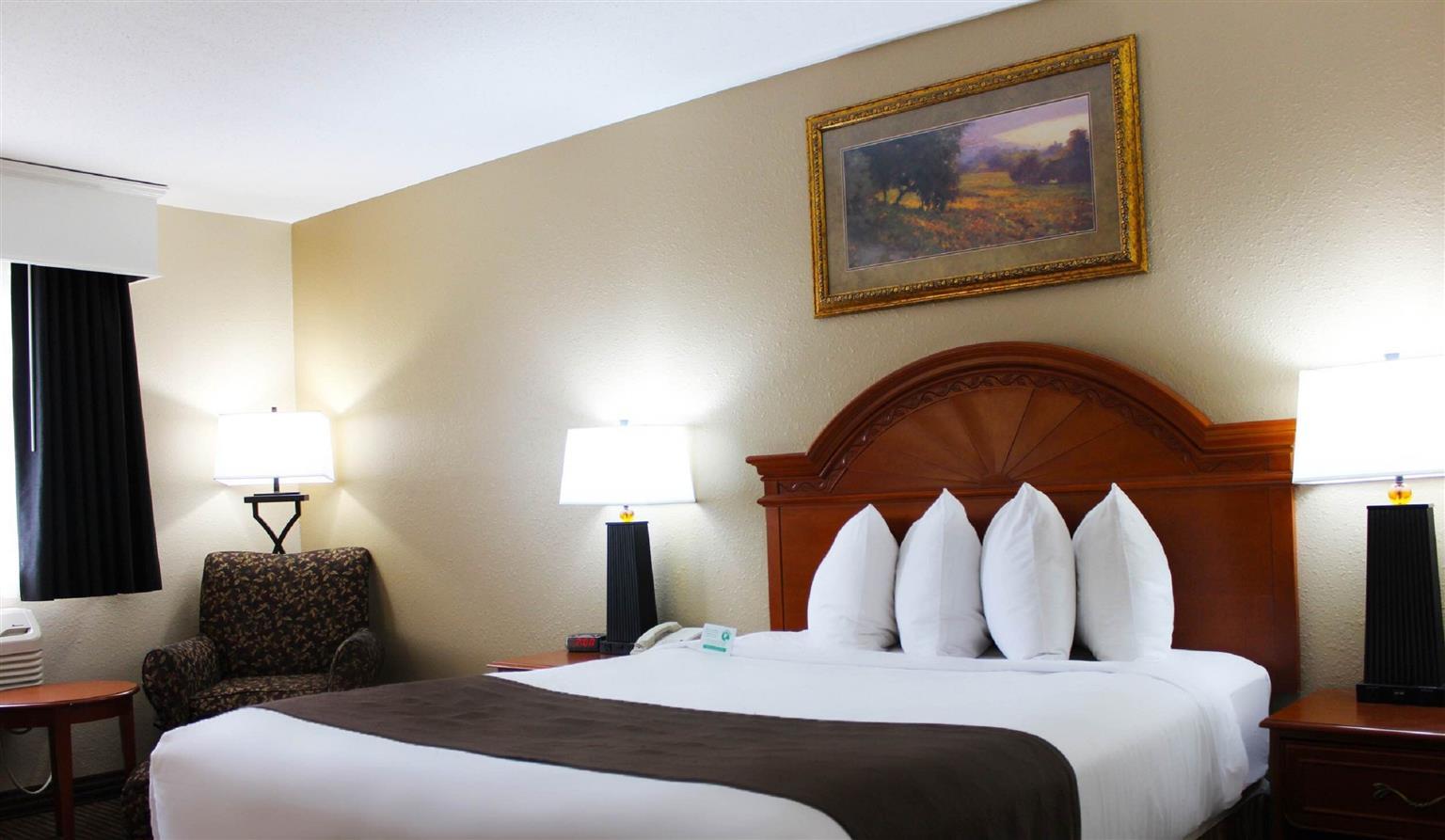 Revel Hotel Minot - Surestay Collection By Best Western Экстерьер фото