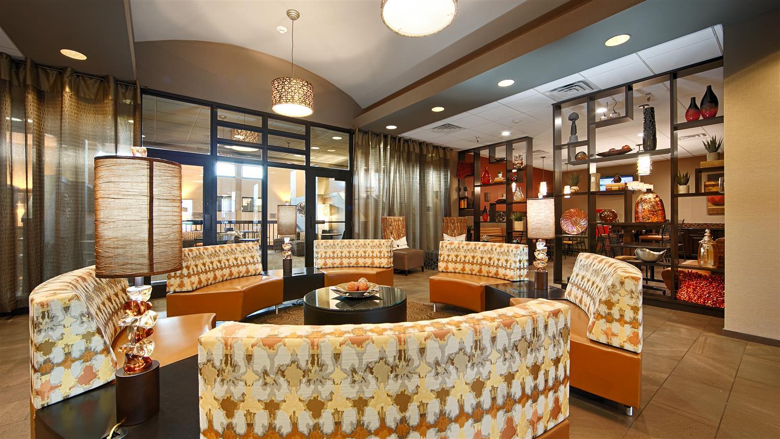 Revel Hotel Minot - Surestay Collection By Best Western Экстерьер фото